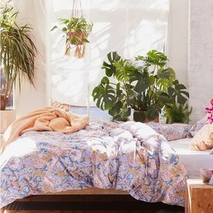 Duvet cover purple floral